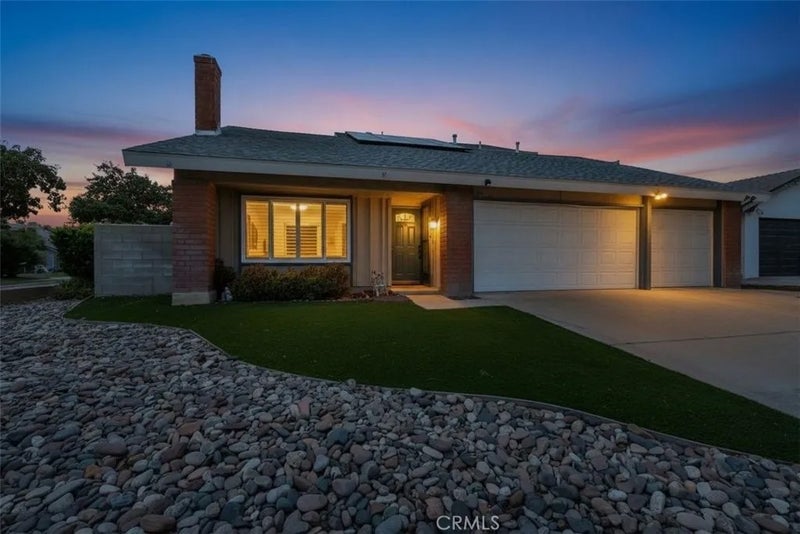 2742 S Desert Forest