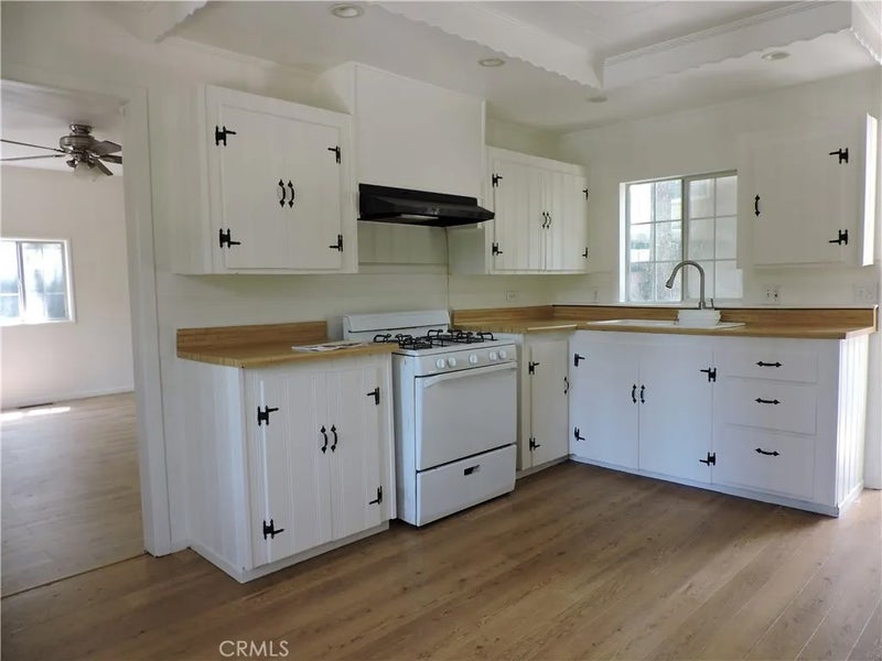 657 Knoll