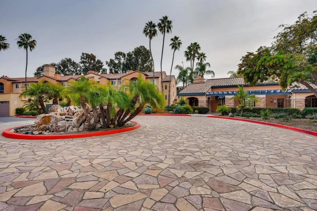 Photo of 7180 Shoreline Dr #5212, San Diego, CA 92122 (MLS # 260001729)