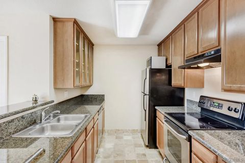 7180 Shoreline Dr 5212 San Diego CA 92122