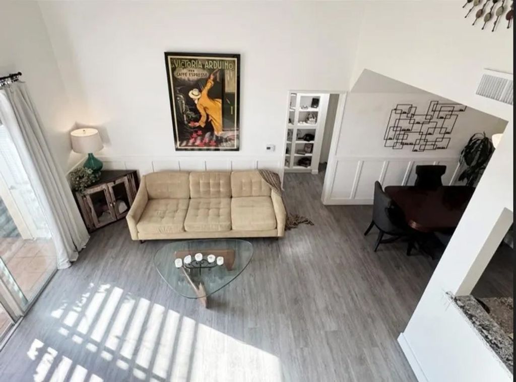 Photo of 13801 Oxnard St #206, Valley Glen, CA 91401 (MLS # SR25270065)