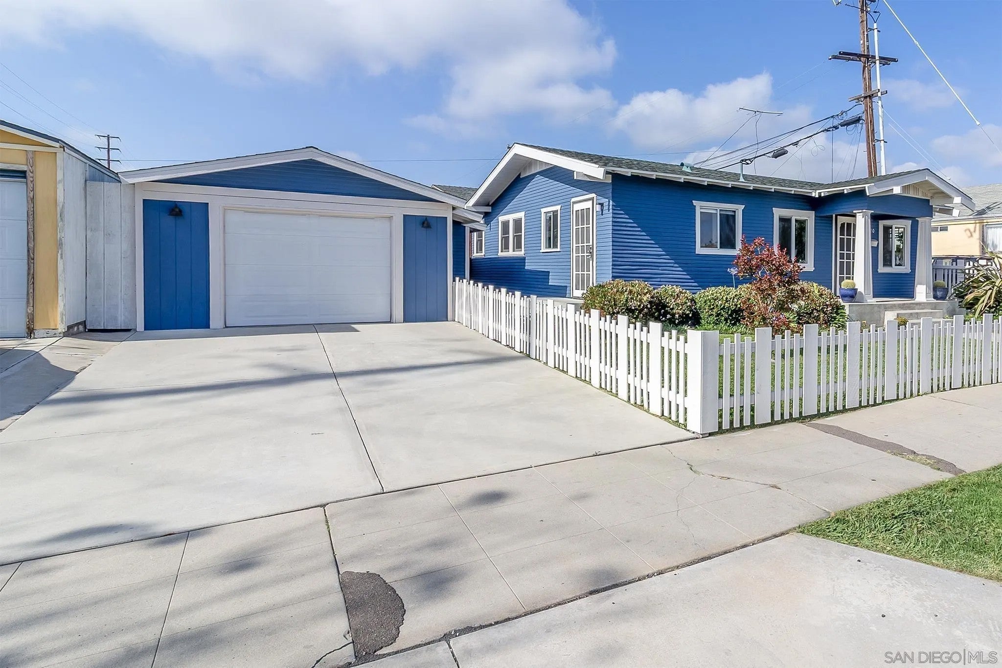 3320 Orange Avenue