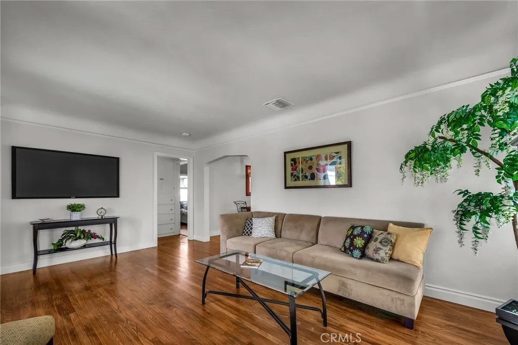 1222 Beech