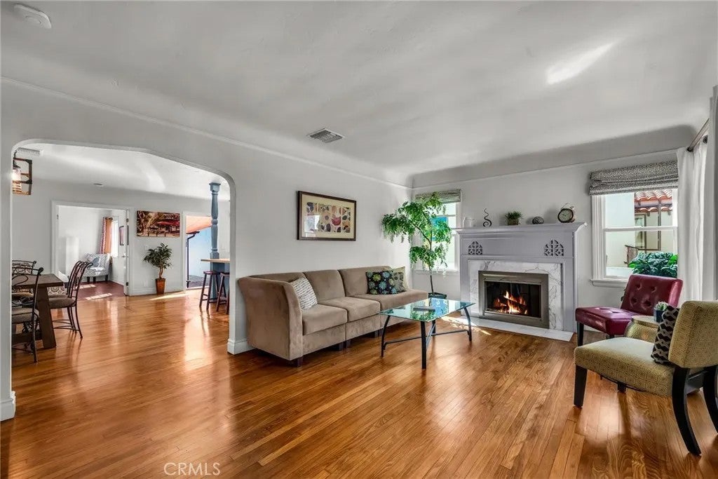 1222 Beech