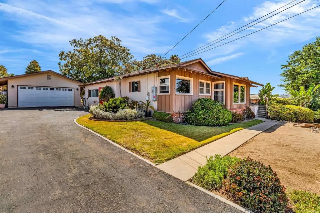 4445 Vista Coronado Drive