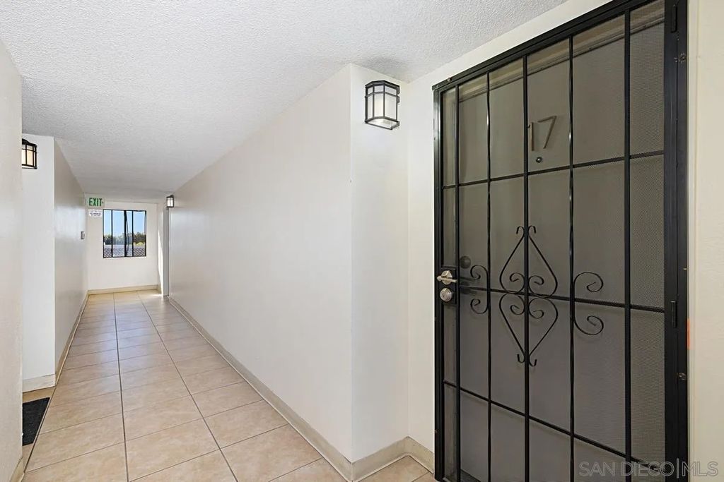 Photo of 178 Fourth Ave #17, Chula Vista, CA 91910 (MLS # 260005488)