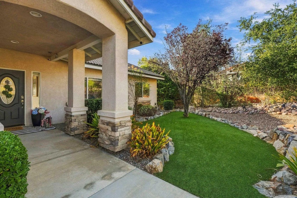 Photo of 15107 La Plata Court, Ramona, CA 92065 (MLS # 260022473)