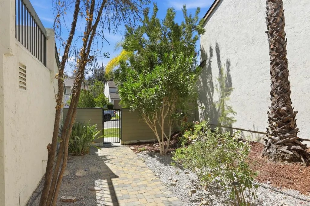 6116 Portobelo Court