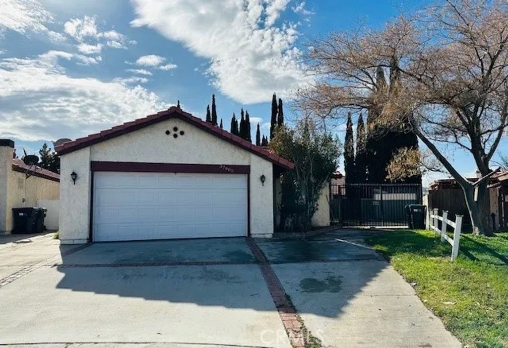 Photo of 37005 Justin Court, Palmdale, CA 93550 (MLS # SR26031794)