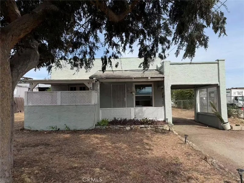 28 S Vista Place