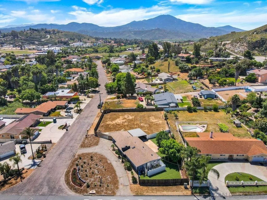 Photo of 1810 Jalisco Road, El Cajon, CA 92019 (MLS # 250042267)