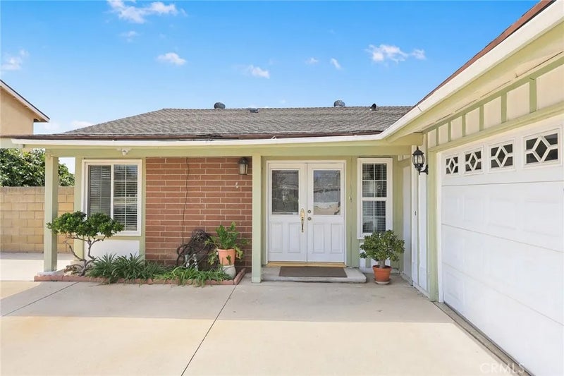 835 Jacaranda Street