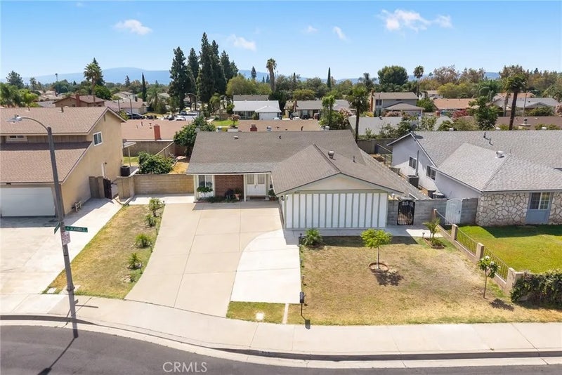 835 Jacaranda Street