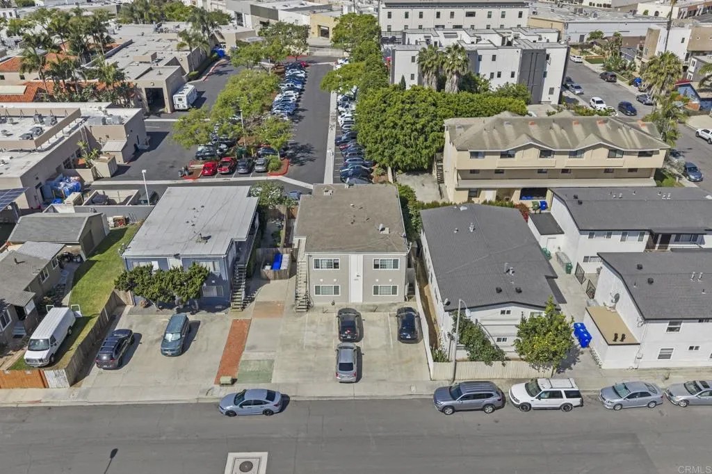 1212 AZUSA Street