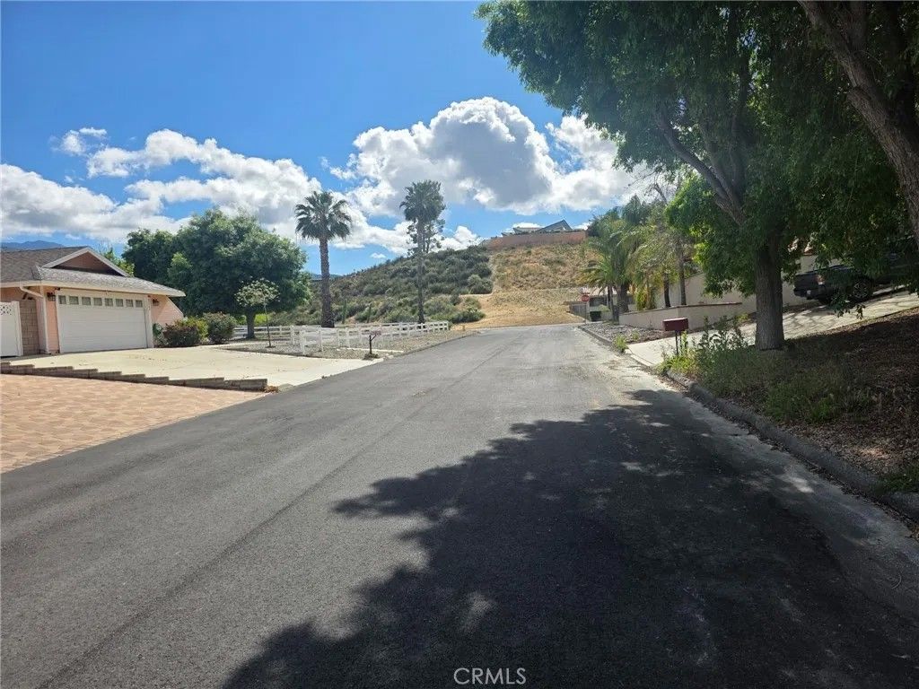 Photo of 45695 Buckeye Ln, Hemet, CA 92544 (MLS # PW26079371)