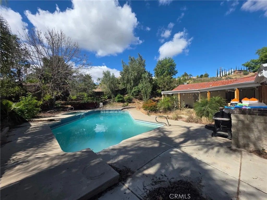 Photo of 45695 Buckeye Ln, Hemet, CA 92544 (MLS # PW26079371)