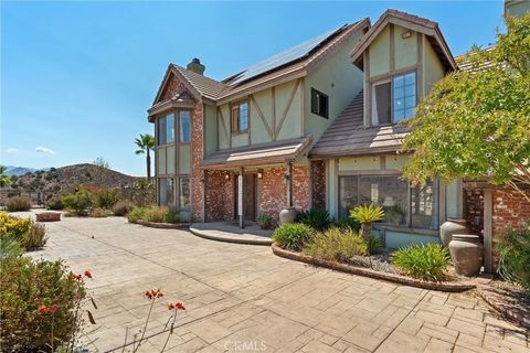 Photo of 34625 Red Rover Mine Road, Acton, CA 93510 (MLS # SR25216859)