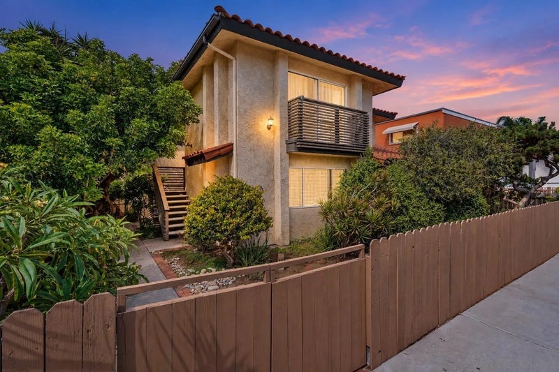 190 Evergreen Ave