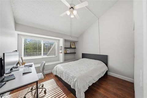 Tiny photo for 5 Robin Hill Ln, Laguna Hills, CA 92653 (MLS # OC26000706)