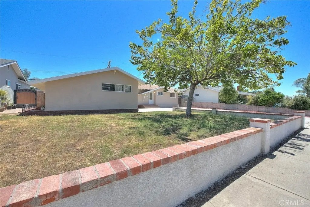 1217 W Vesta