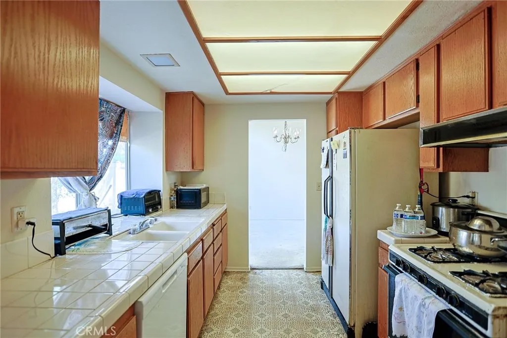 2714 Annapolis