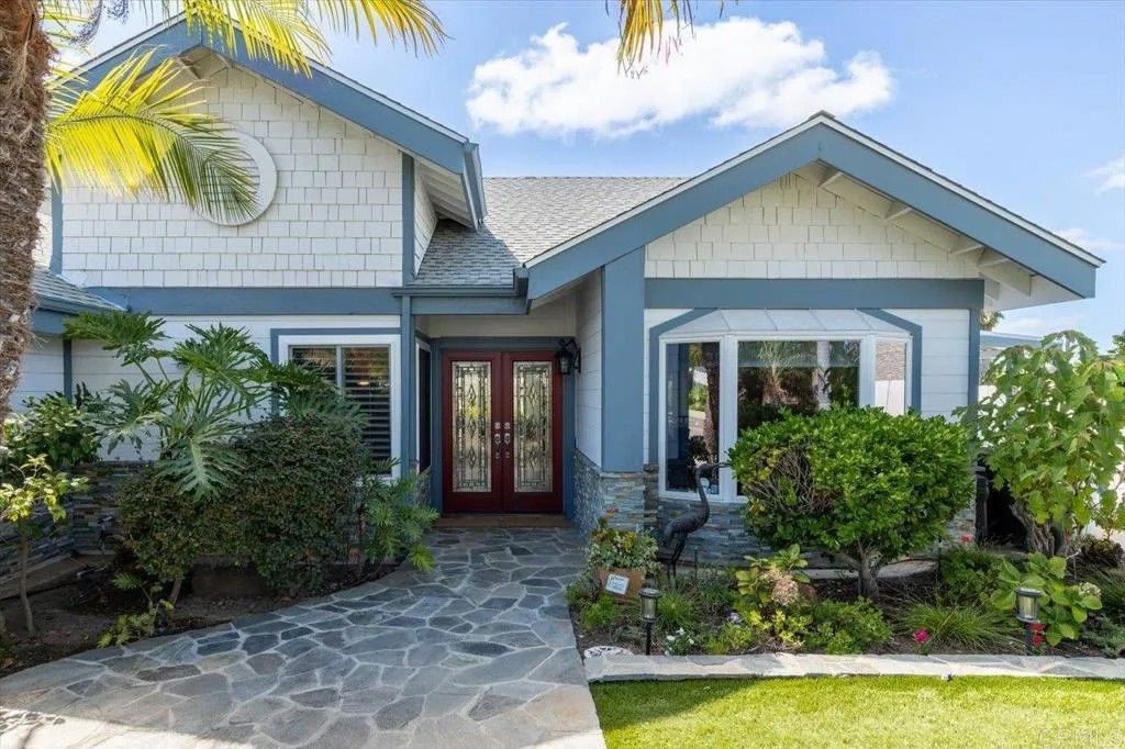 Photo of 1054 La Sombra Drive, San Marcos, CA 92078 (MLS # NDP2508347)