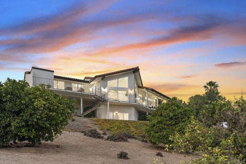 Photo of 4153 Vista Bonita Lane, Escondido, CA 92025 (MLS # 260022261)