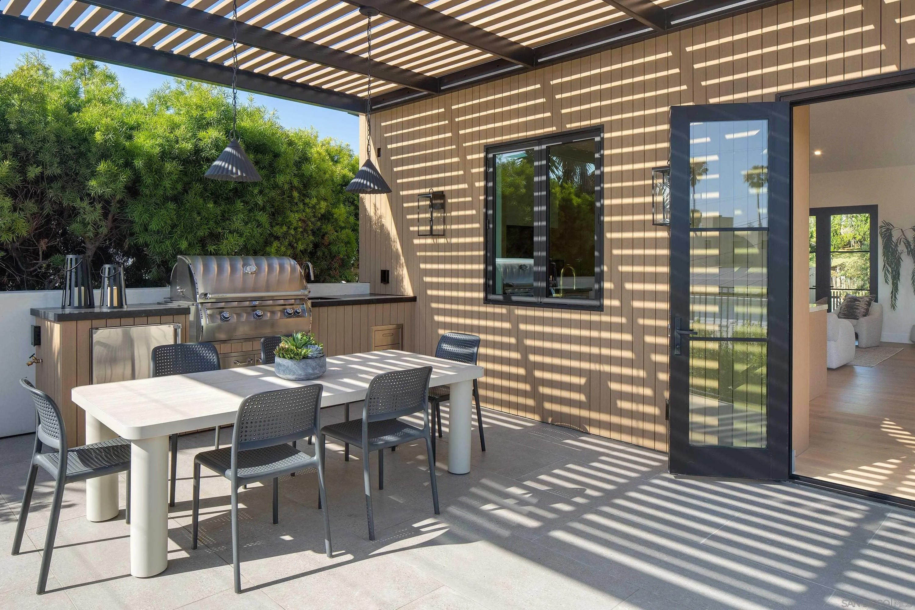 7554 Cabrillo Ave.