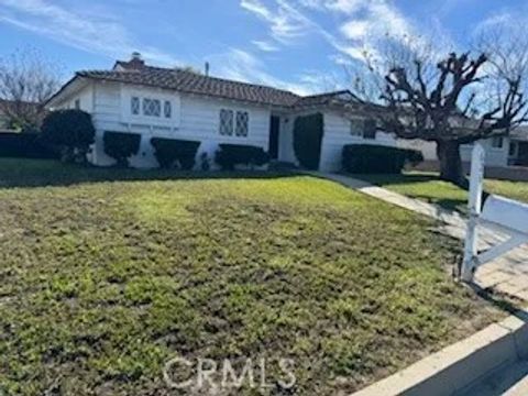 Photo of 626 S Donna Beth Ave, West Covina, CA 91791 (MLS # CV26044852)