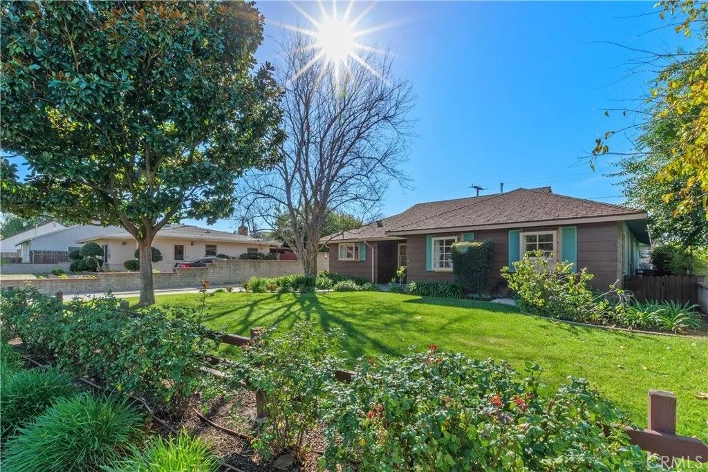 Photo of 6735 De Anza Ave, Riverside, CA 92506 (MLS # IV26034521)