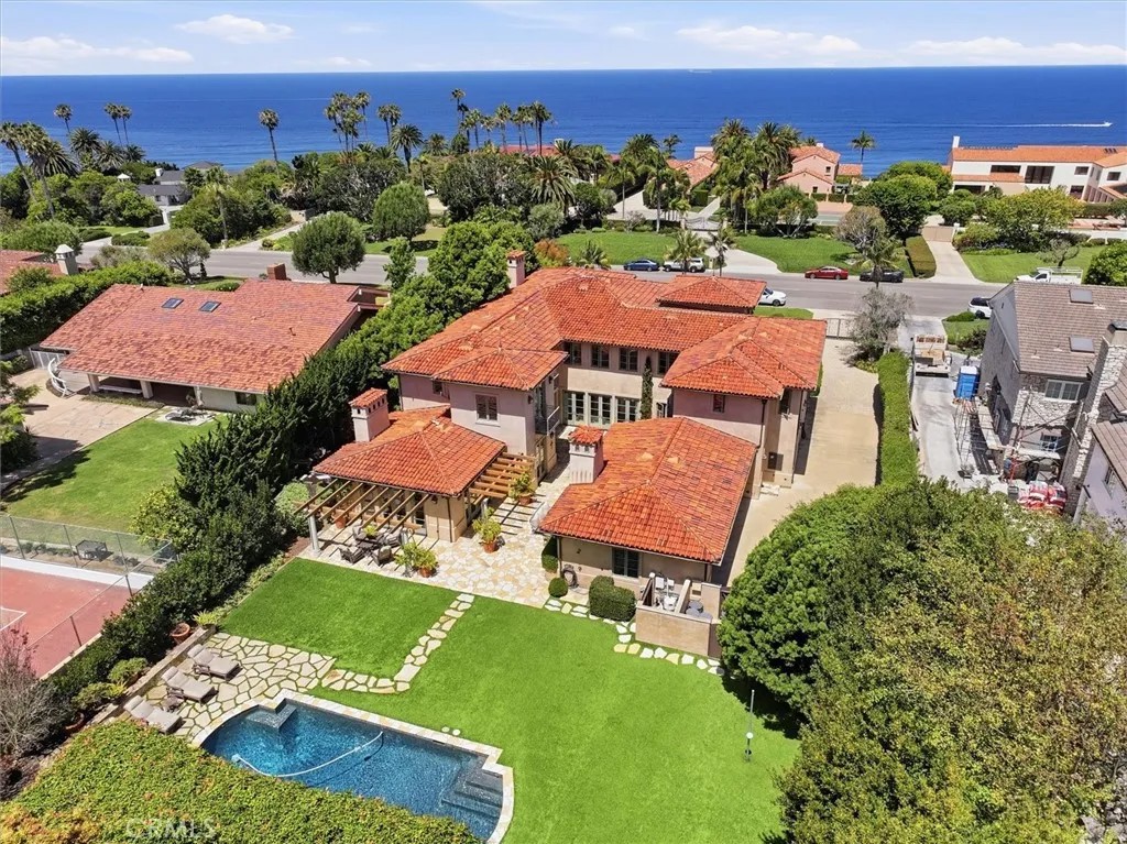 1824 Paseo Del Mar