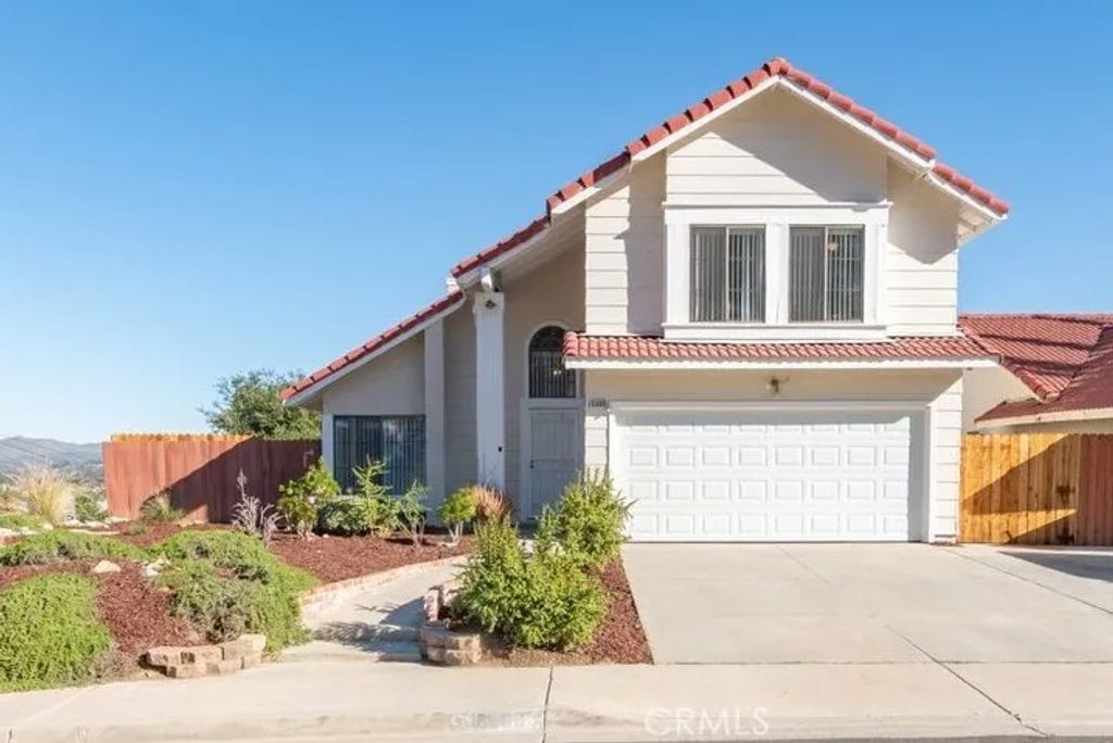 Photo of 15600 Lake Ridge, Lake Elsinore, CA 92530 (MLS # SW25267509)