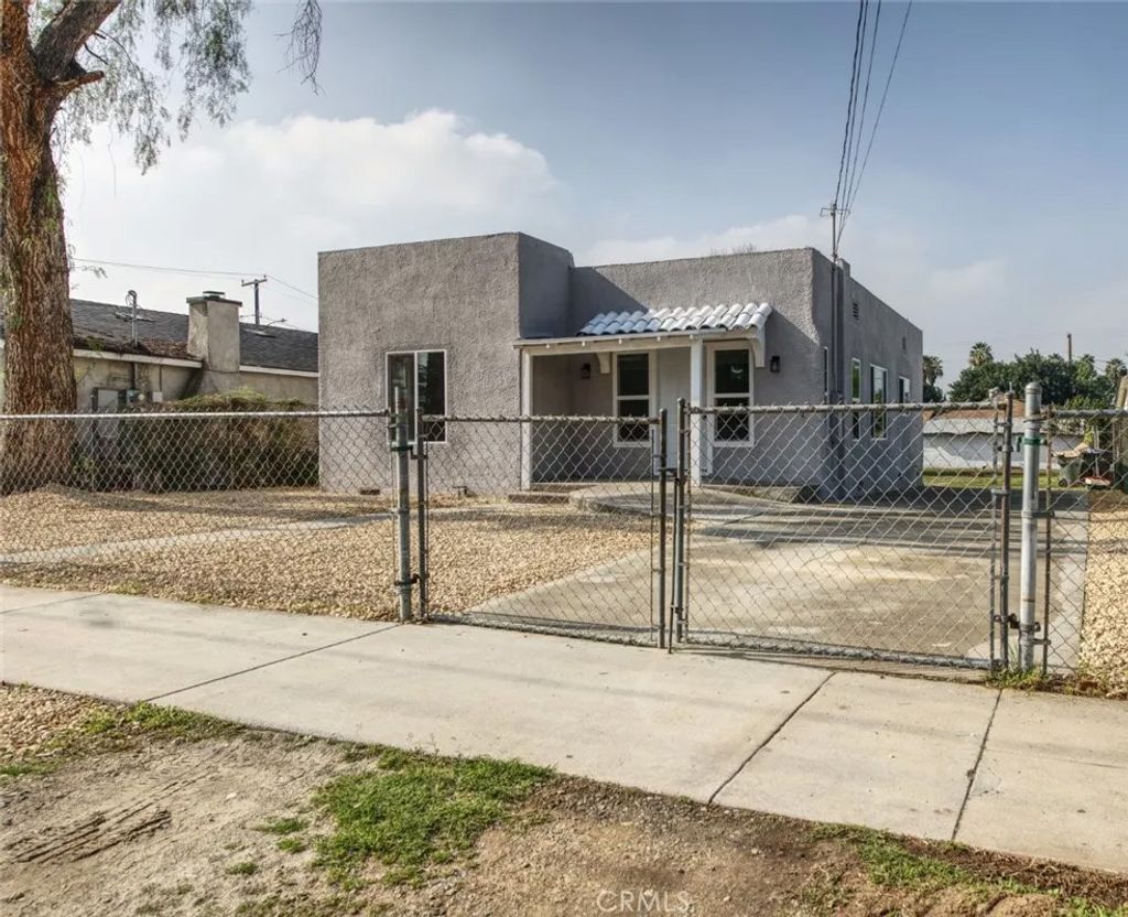 Photo of 3581 Eucalyptus Ave, Riverside, CA 92507 (MLS # WS26020495)