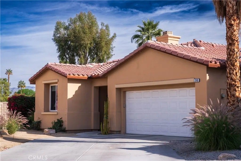 Photo of 240 Paseo Vista Cir, Palm Desert, CA 92260 (MLS # CV26037633)