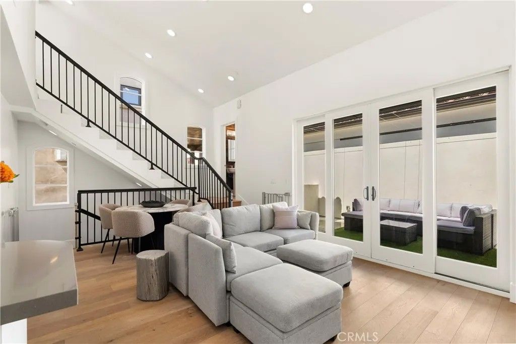 Photo of 606 Marigold Avenue, Corona Del Mar, CA 92625 (MLS # OC25271396)