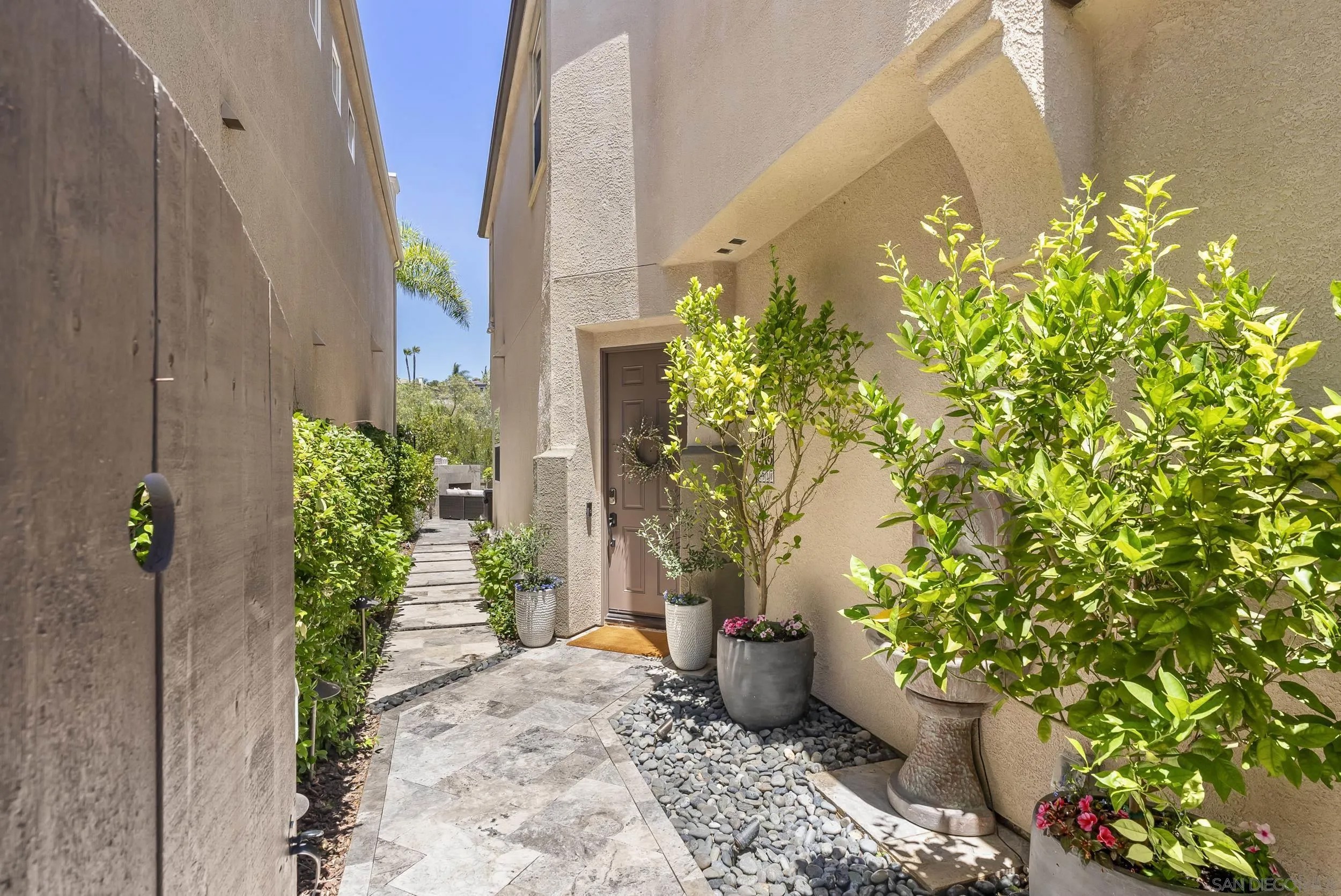 11920 Miro Cir