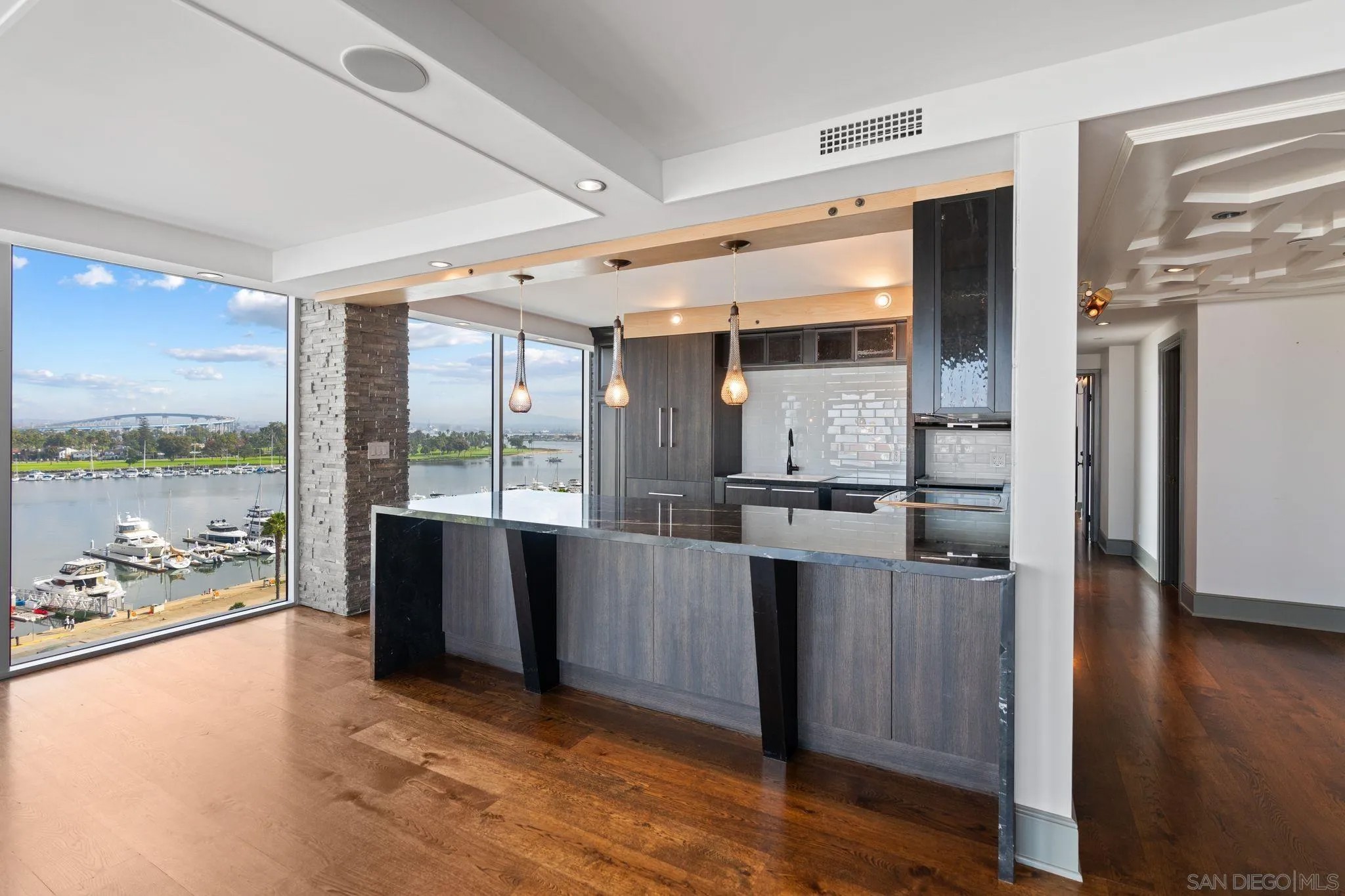 1710 Avenida Del Mundo 708