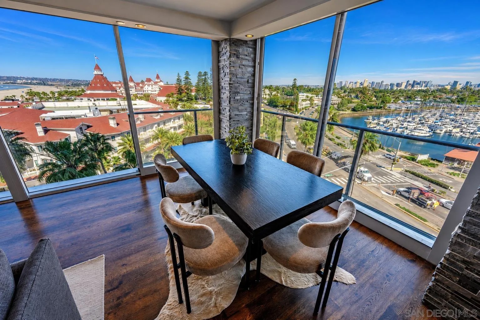 1710 Avenida Del Mundo 708