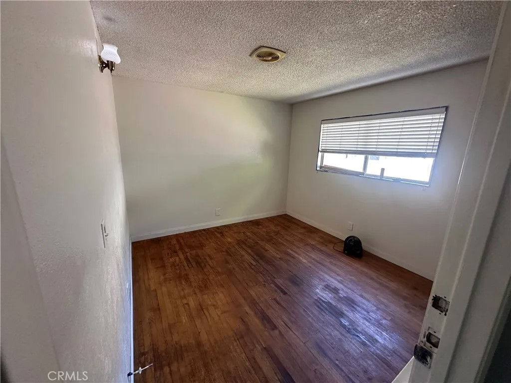 15472 La Salle Lane