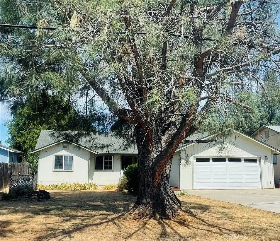 10324 Walnut Way