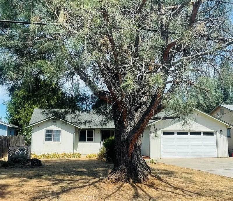 10324 Walnut Way