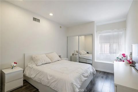 Tiny photo for 10012 Reseda Boulevard #B, Northridge, CA 91324 (MLS # SR25274549)