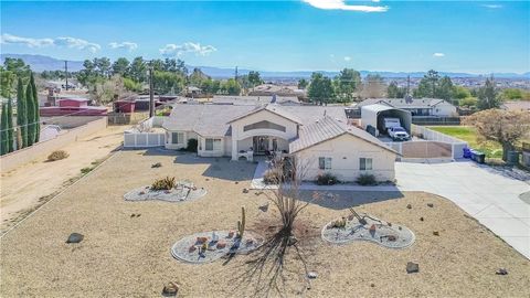 Photo of 18423 Cocopah Rd, Apple Valley, CA 92307 (MLS # IV26028327)