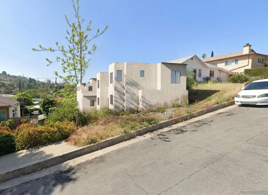 Photo of 829 E 4Th, Escondido, CA 92025 (MLS # 260008931)