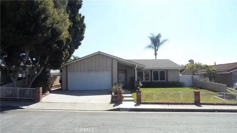 Photo of 4446 Avenida De Las Flores, Yorba Linda, CA 92886 (MLS # PW25183595)