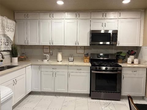 Tiny photo for 38226 Carolside Ave, Palmdale, CA 93550 (MLS # DW25241507)