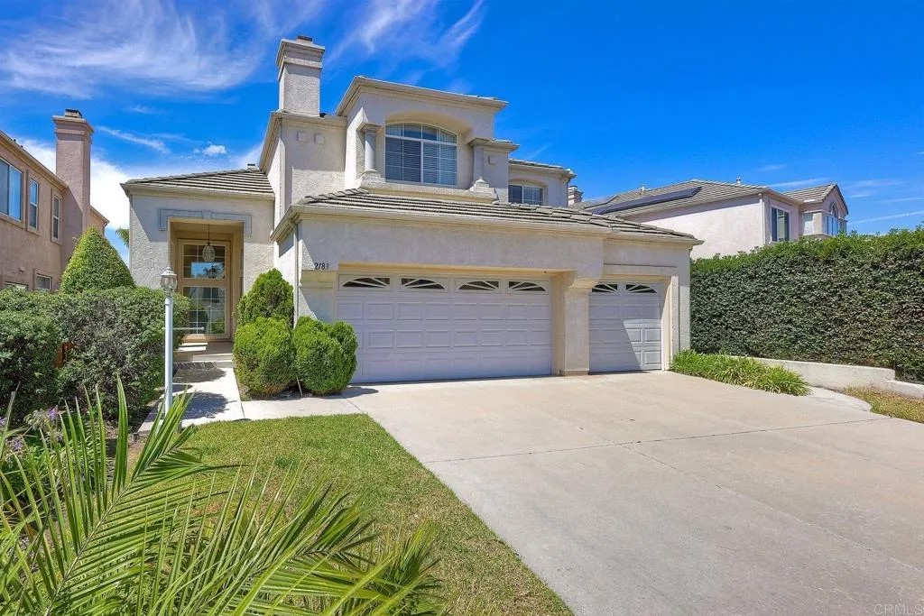 2183 Crest View Glen