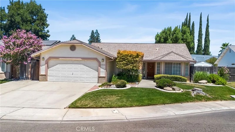 1033 Deerfield Court