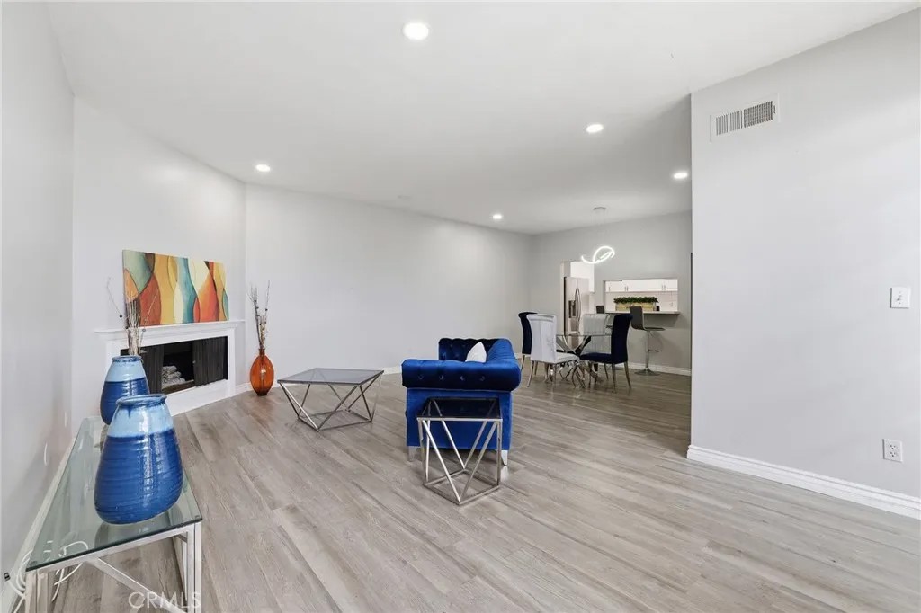 400 S La Fayette Park 315