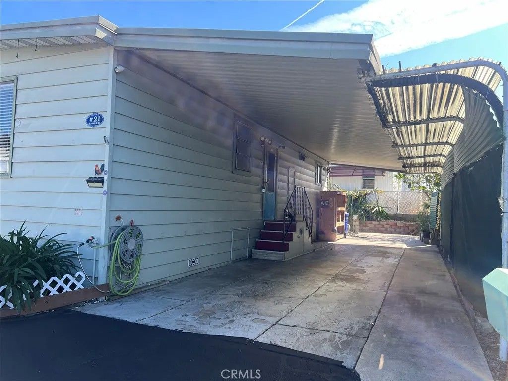 Photo of 718 Sycamore Ave #21, Vista, CA 92083 (MLS # ND26066927)